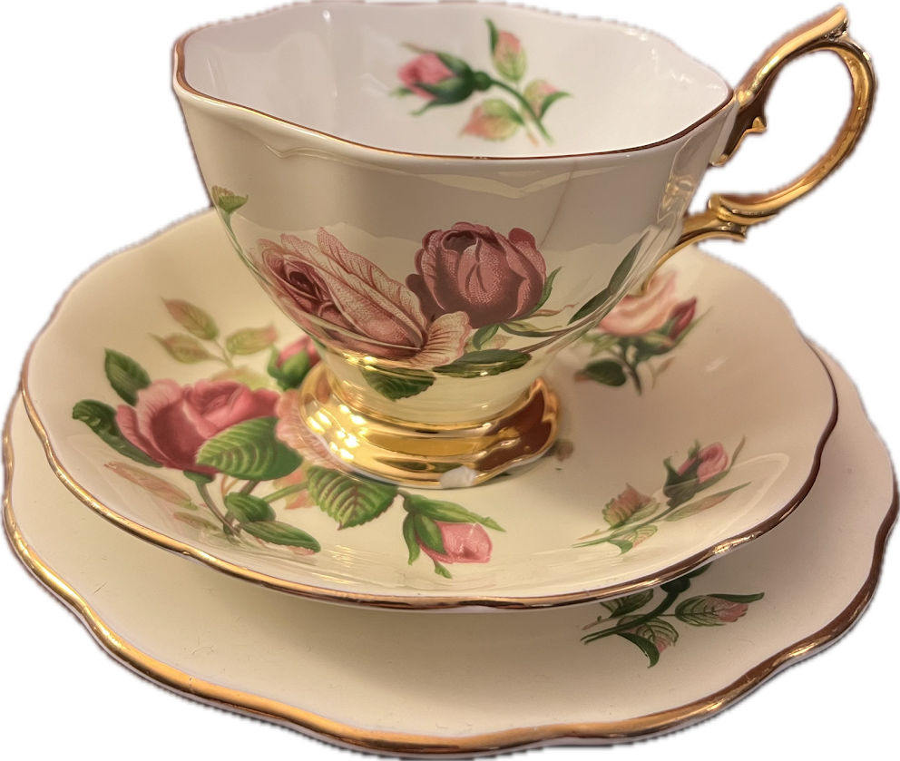 English Beauty (Blue) by Royal Albert - Bread & Butter / Dessert Plate - 1 avilable