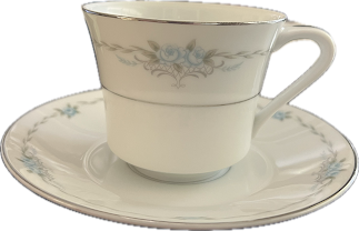 Corsage by Style House - Dinner Plate - 5 available