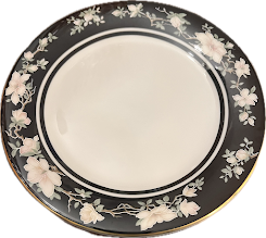Intrigue by Royal Doulton - Bread & Butter / Dessert Plate - 9 available