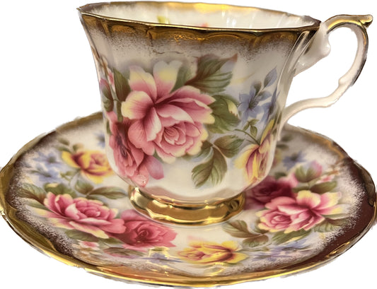 Elizabethan - Teacup & Saucer - 1 available