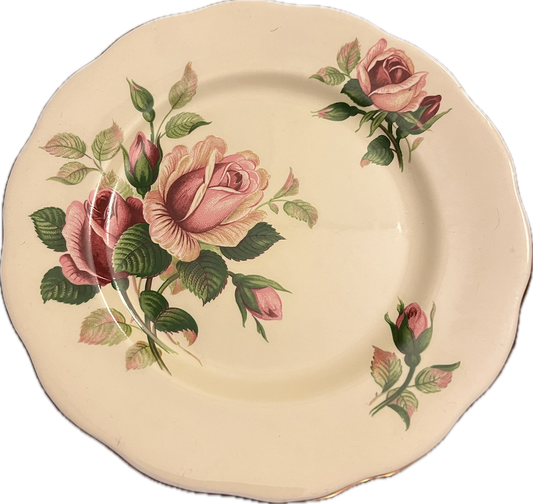 English Beauty by Royal Albert - Bread & Butter / Dessert Plate - 1 avilable