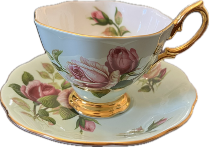 English Beauty by Royal Albert - Teacup & Saucer (yellow) - 1 available