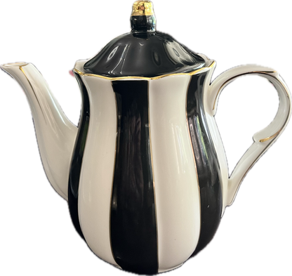 Black Scallop by Grace's Teaware - Creamer - 1 available