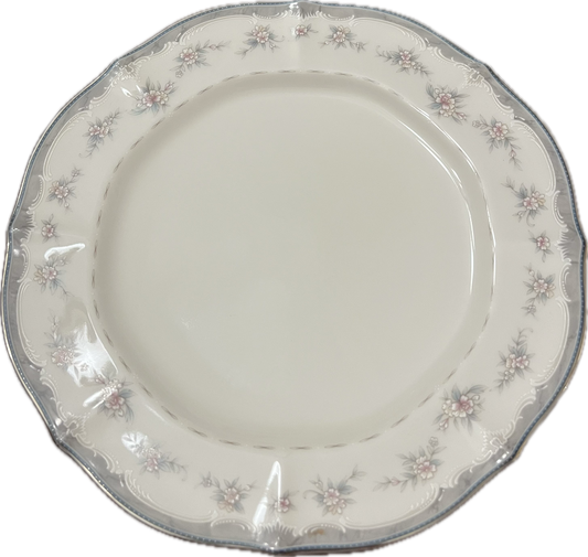 Traviata by Noritake - Salad / Dessert Plate - 10 available