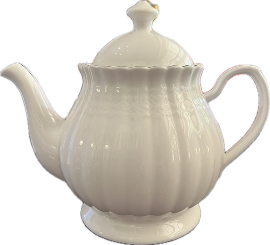 Lacey by Arabella & Crown - Teapot - 1 available
