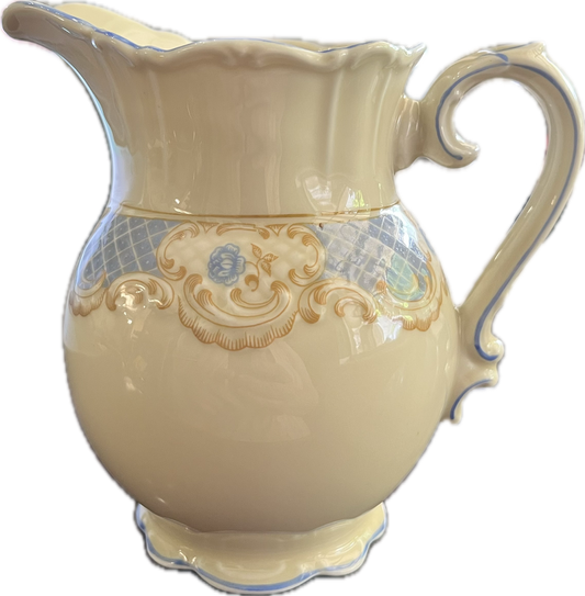 Frau by Schumann - Bavaria - Creamer - 1 available