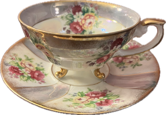 Opulance - Teacup & Saucer - 1 available