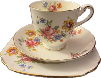 Summer Garden by Tuscan Fine Bone China - Teacup & Saucer - 1 available