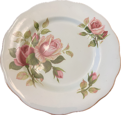 English Beauty by Royal Albert - Teacup & Saucer (yellow) - 1 available